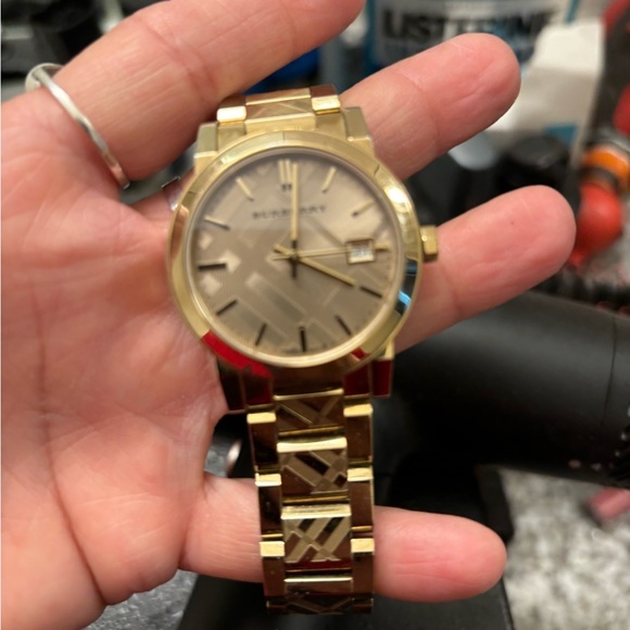 Authentic Burberry - Picture 3 of 4